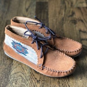MINNETONKA moccasin booties